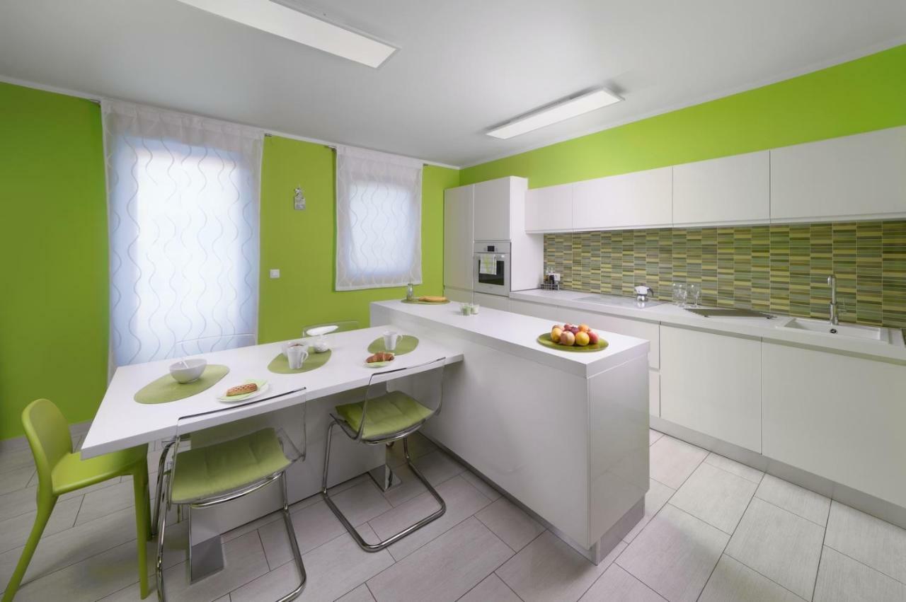 Rainbow Apartment Pula Exterior photo
