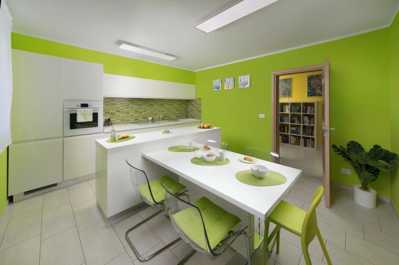 Rainbow Apartment Pula Exterior photo